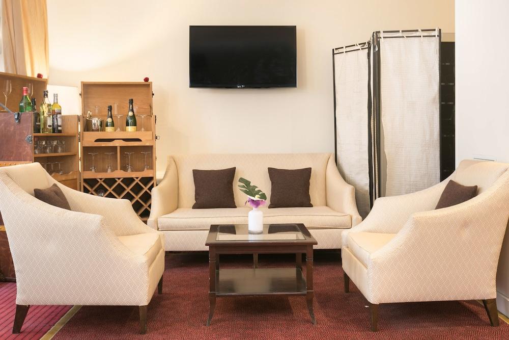 Hotel Etoile Saint Ferdinand By Happyculture Paris Dış mekan fotoğraf