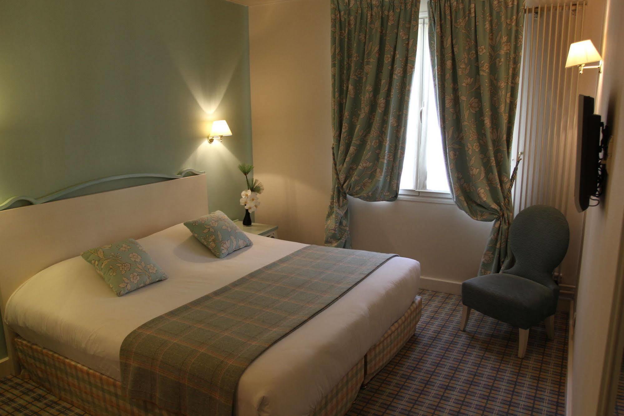 Hotel Etoile Saint Ferdinand By Happyculture Paris Dış mekan fotoğraf